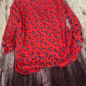 T Tahari 100% polyester blouse